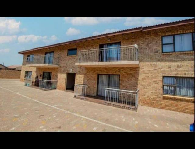 BUSINESS FOR SALE IN LENASIA SOUTH